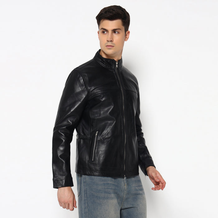 Men’s Sleek Black Leather Jacket