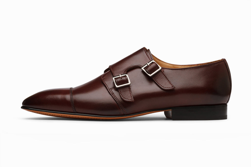 Burgundy off-centered monkstrap sole and leather outsole detail