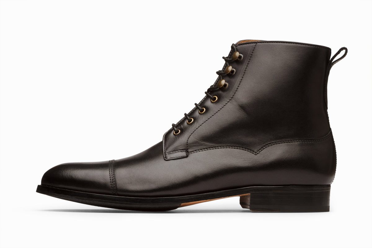 Black derby boot sole and leather outsole detail
