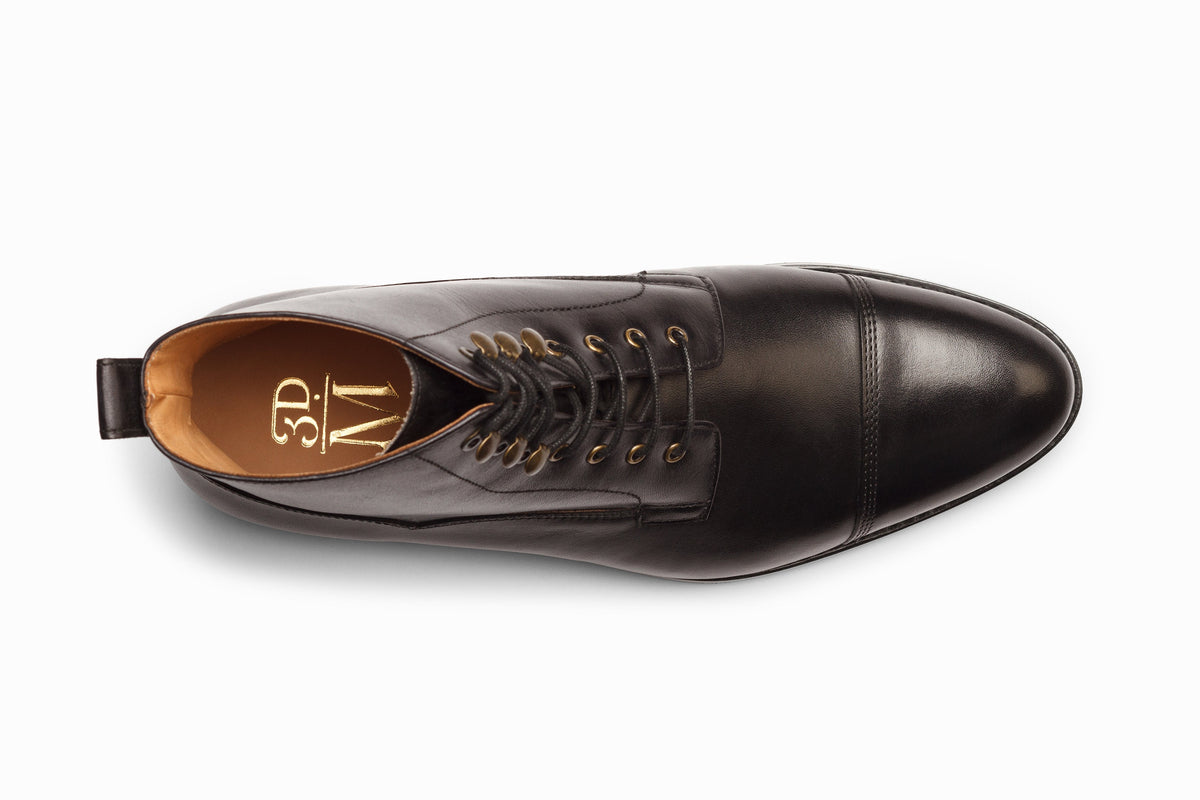 Derby Boot Black on-foot walking lifestyle shot