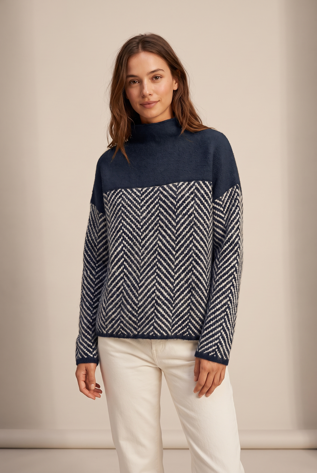 Solana Women's Knit Turtleneck Long Sleeve Knit Sweater, fabric detail