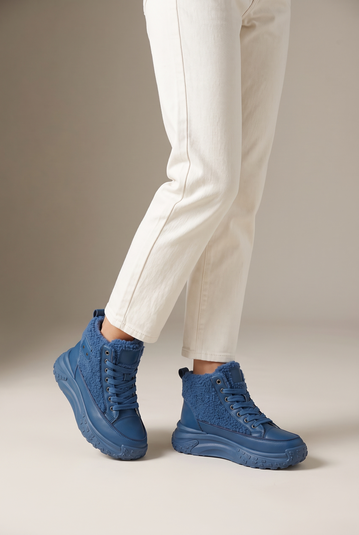 Vicky Women's Winter Ankle Boots in Blue, on model